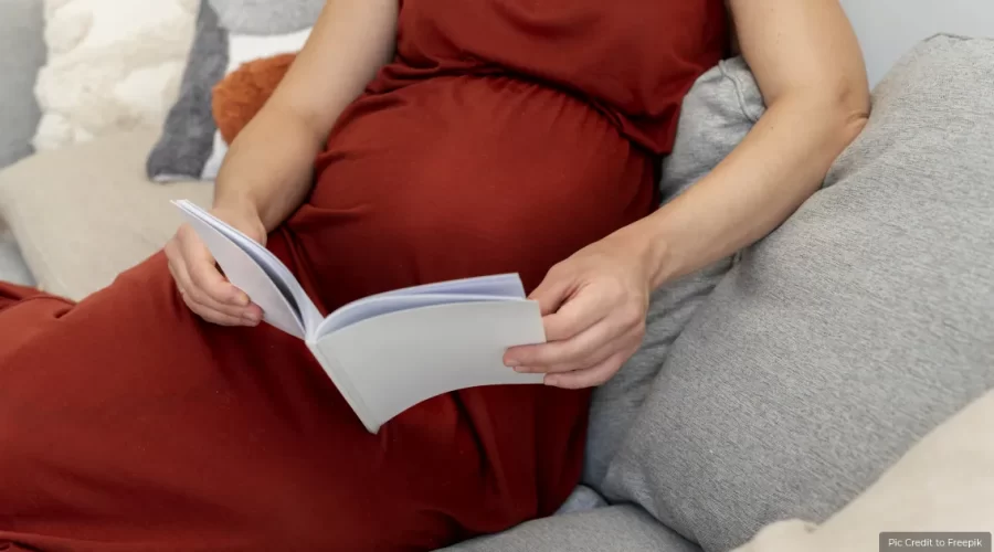 Best Books to Read During Pregnancy in India